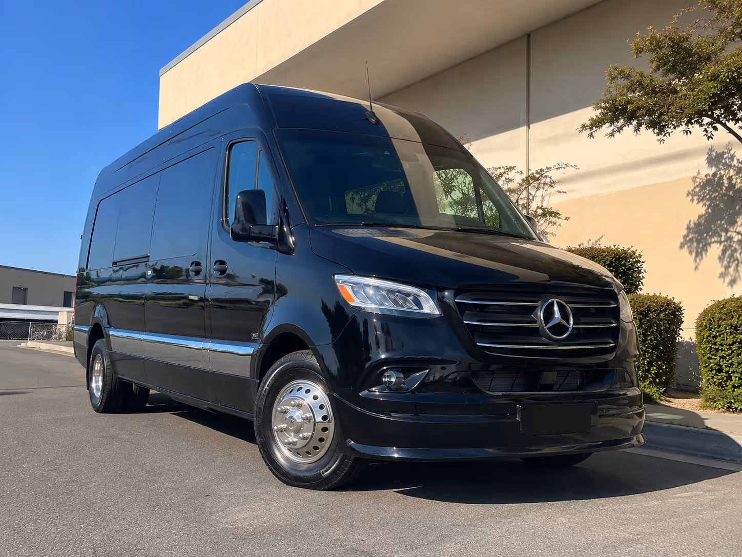 Lincoln Airport Shuttles & Transportation