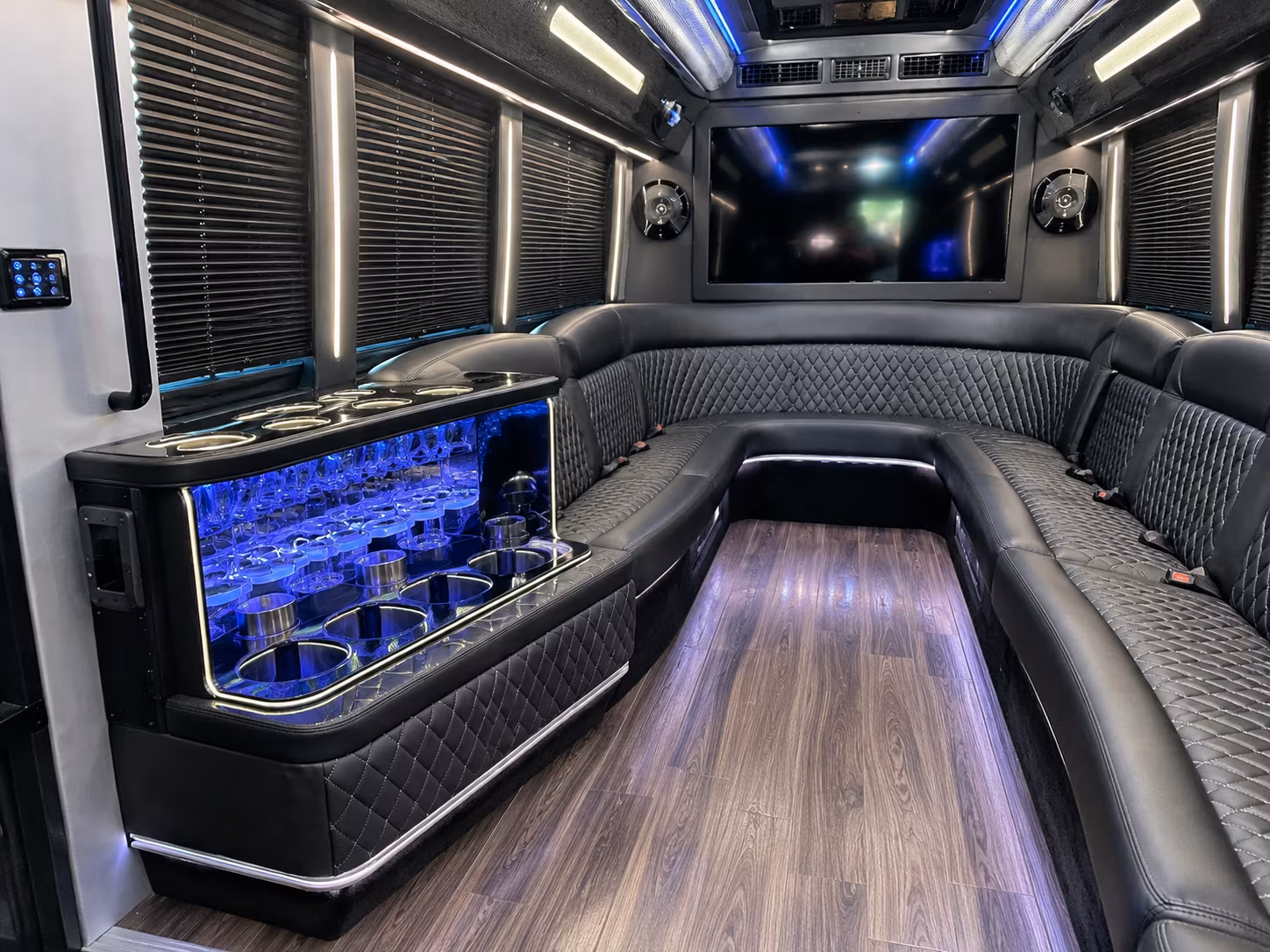 Omaha Homecoming & Prom Party Bus Rentals
