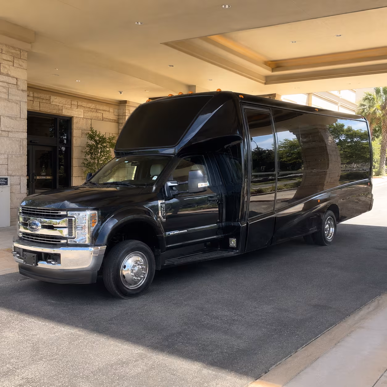 Omaha Winery Tour & Pub Crawl Transportation pickup coordination