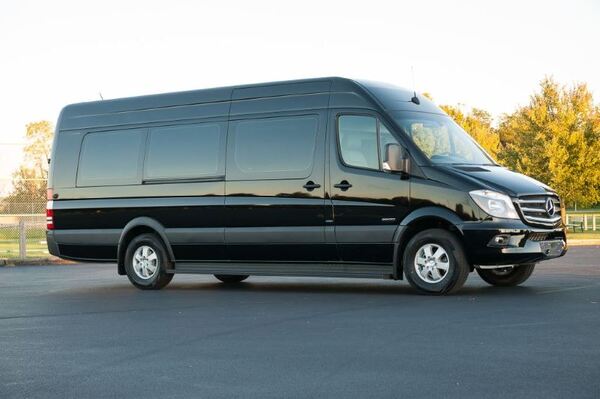 15 passenger sprinter van